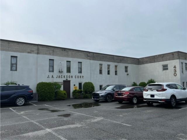 430 Center Avenue
