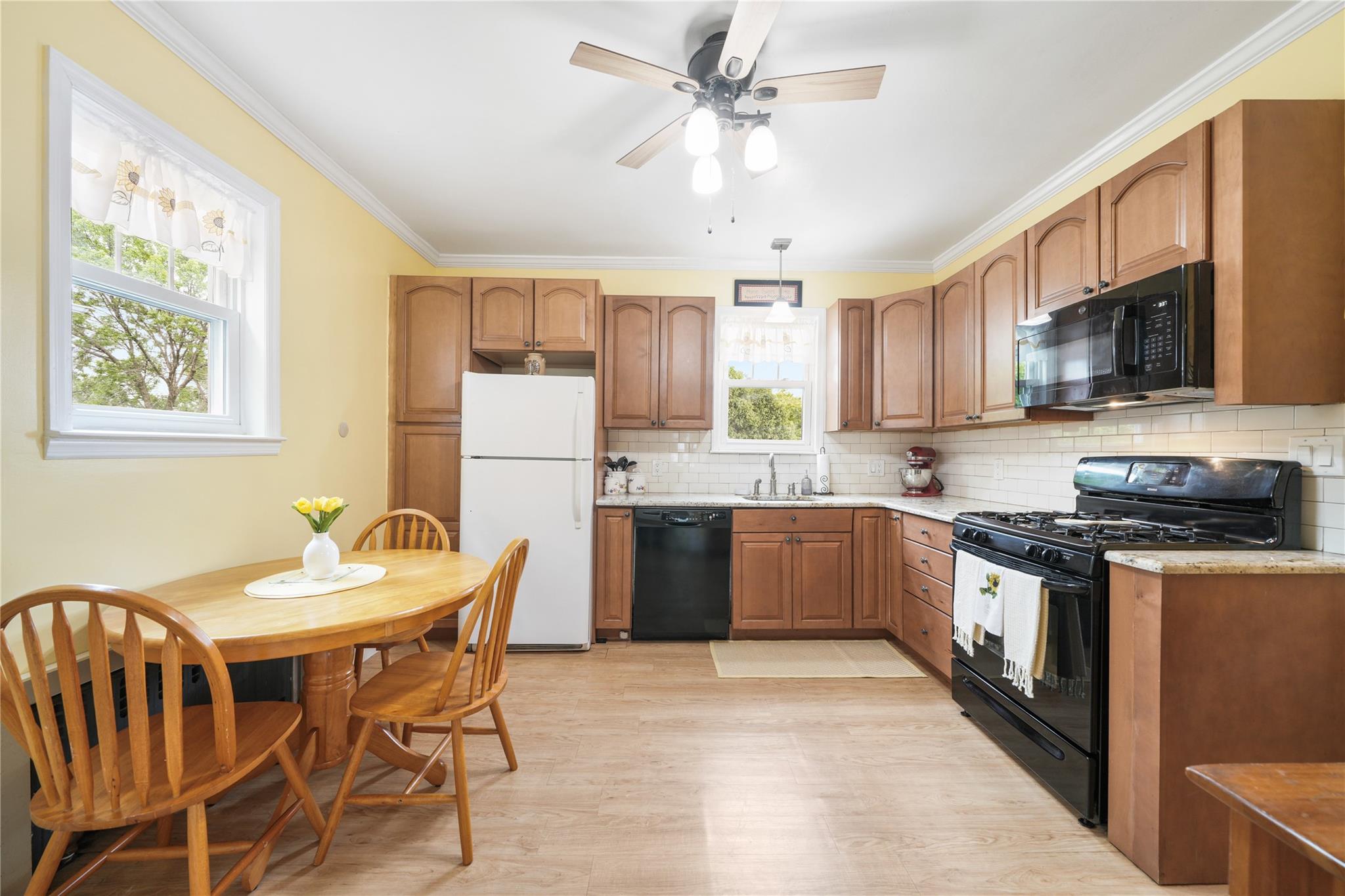 458 Second Avenue, Pelham, New York image 21