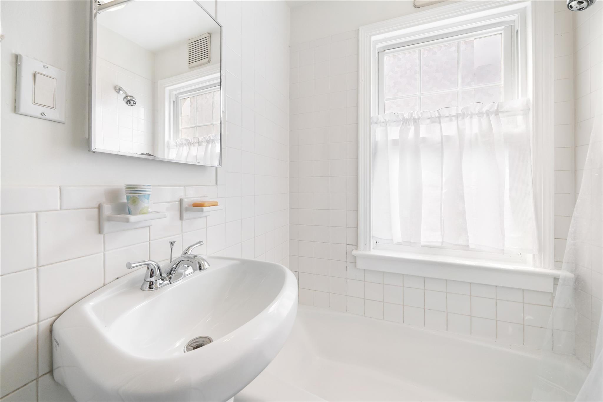 458 Second Avenue, Pelham, New York image 27