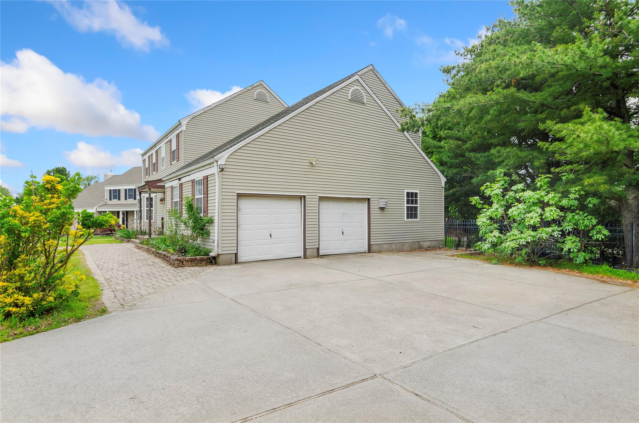 49 Tallmadge Trail, Miller Place, New York image 4