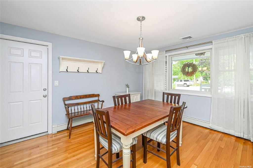 75 Lynncliff Road, Hampton Bays, New York image 6