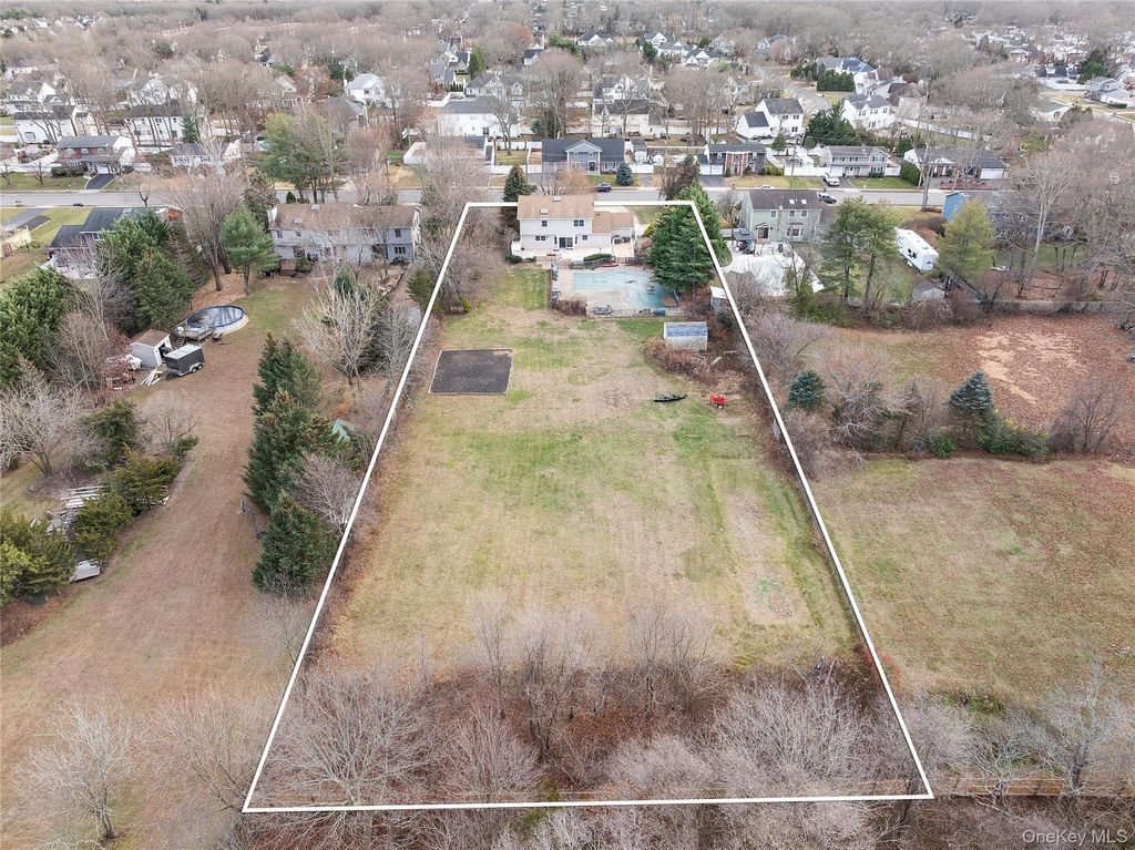 Photo of 23 Janet Street, Port Jefferson Station, NY 11776 (MLS # 945148)