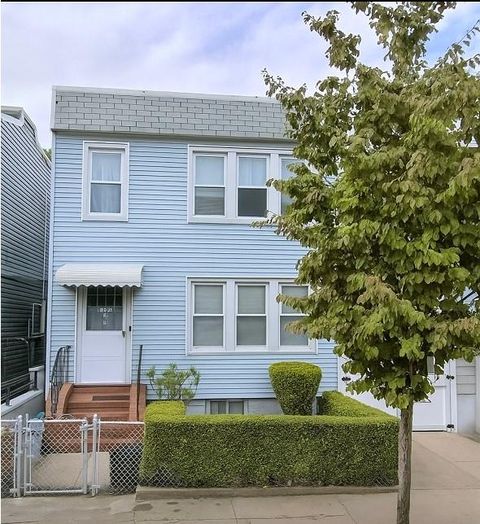 125-03 13th Avenue College Point NY 11356