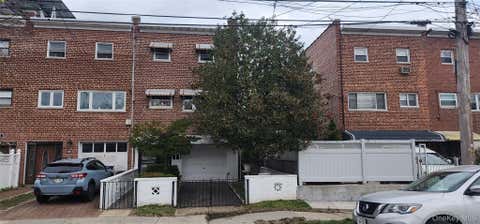 Homes For Sale - 408 Howe Avenue<br/> Bronx, NY 10473