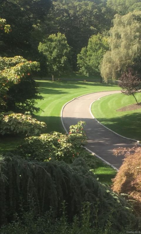 10 Bryan Meadow Path Northport NY 11768