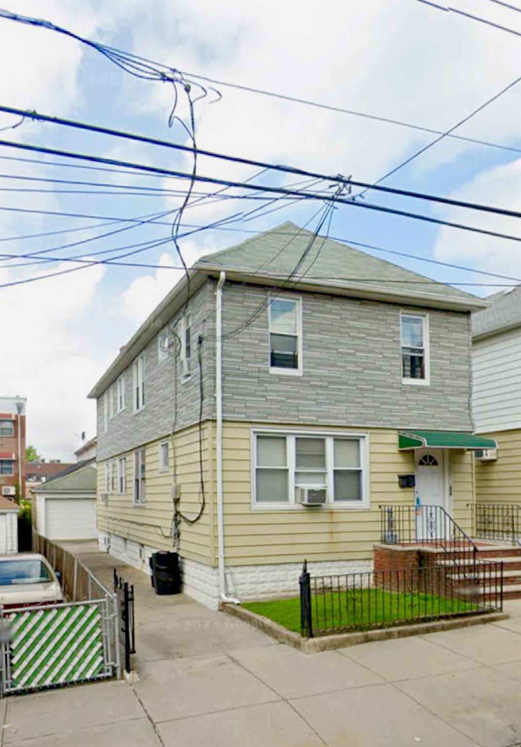 Property for Sale at 164 Street, Flushing, Queens, NY - Bedrooms: 5 
Bathrooms: 2  - $1,390,000