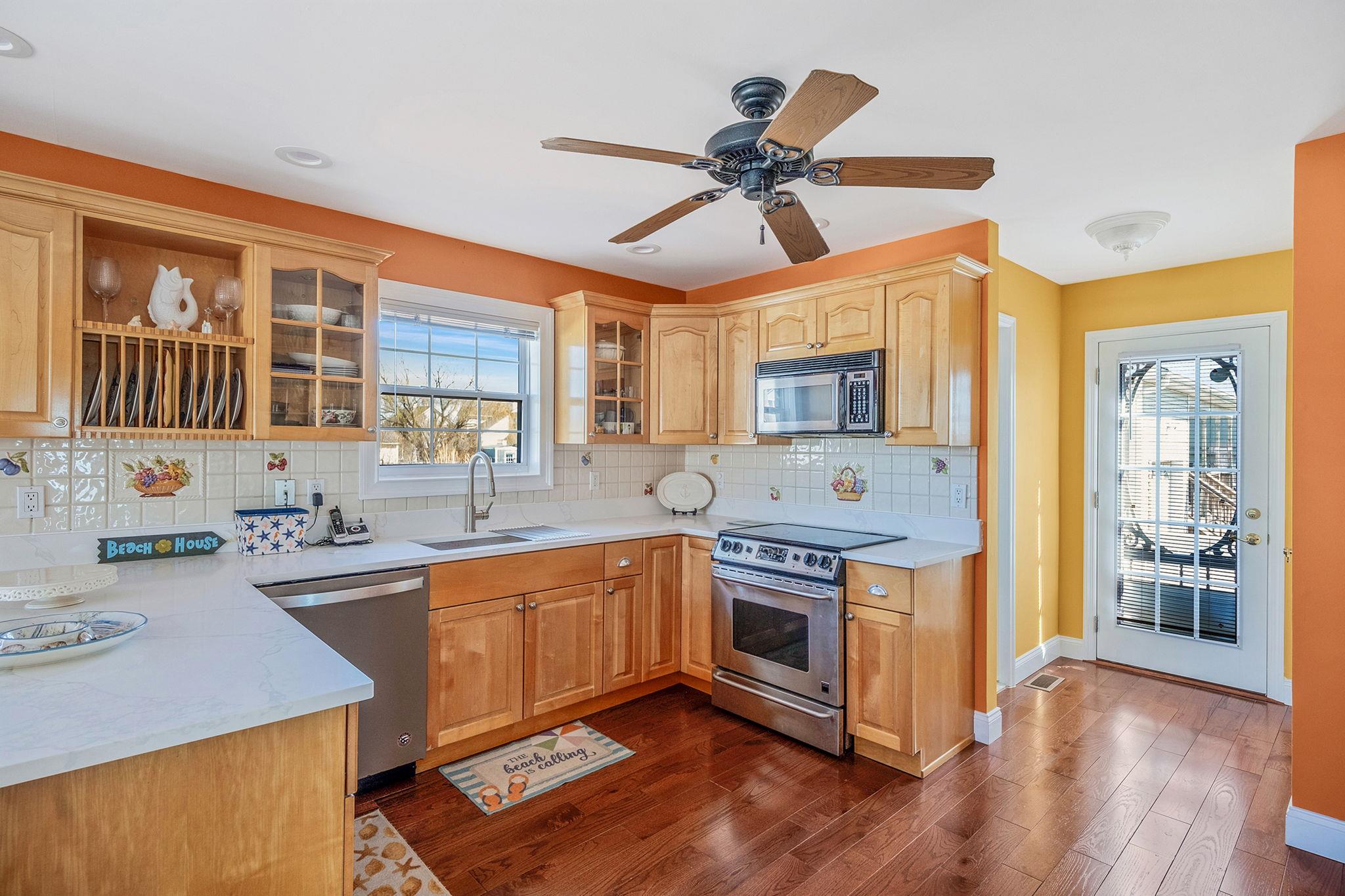 97 Grandview Drive, Shirley, New York image 18
