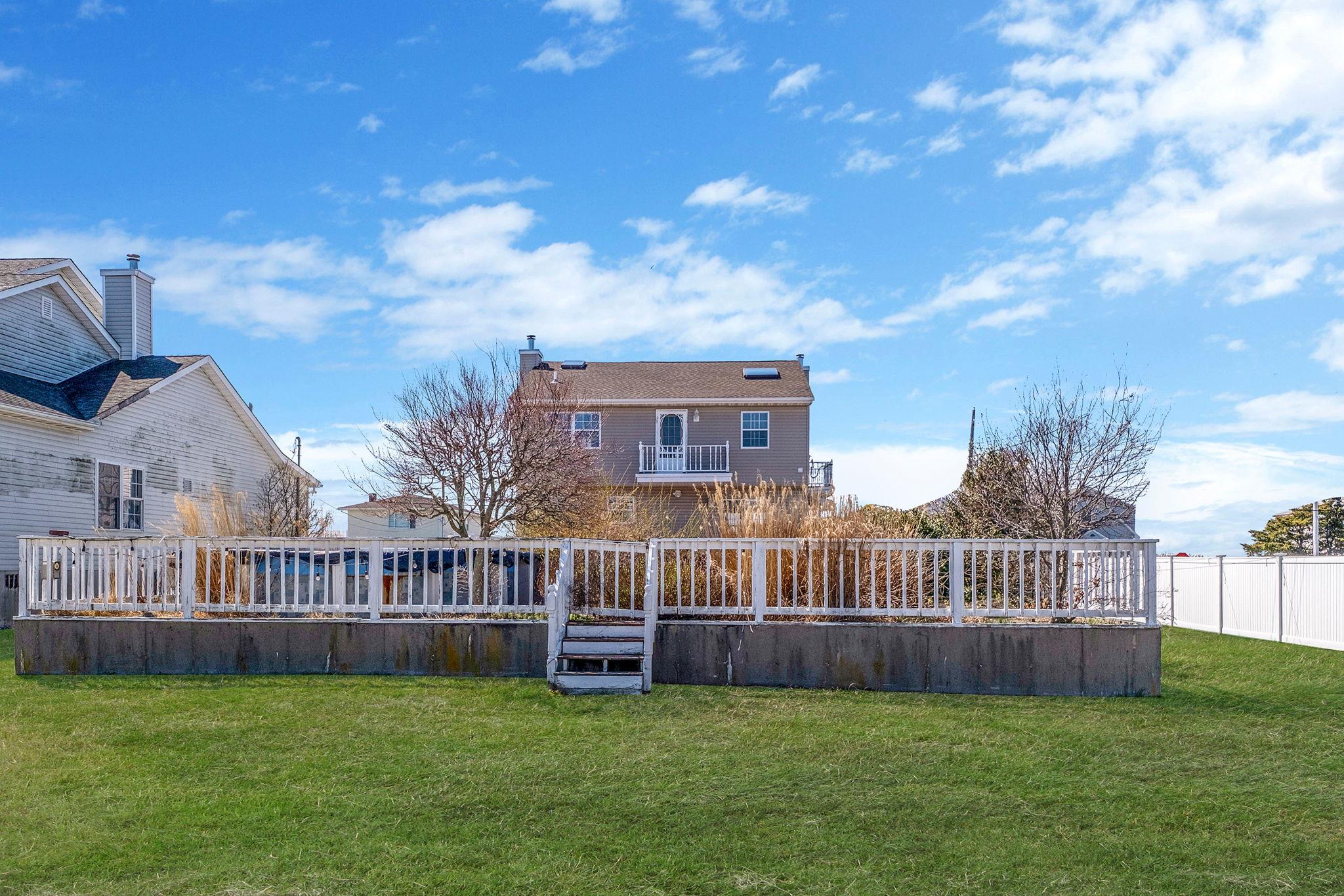 97 Grandview Drive, Shirley, New York image 36