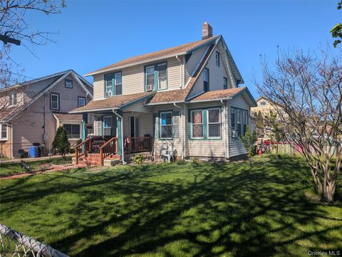 216 N Ocean Avenue Freeport NY 11520
