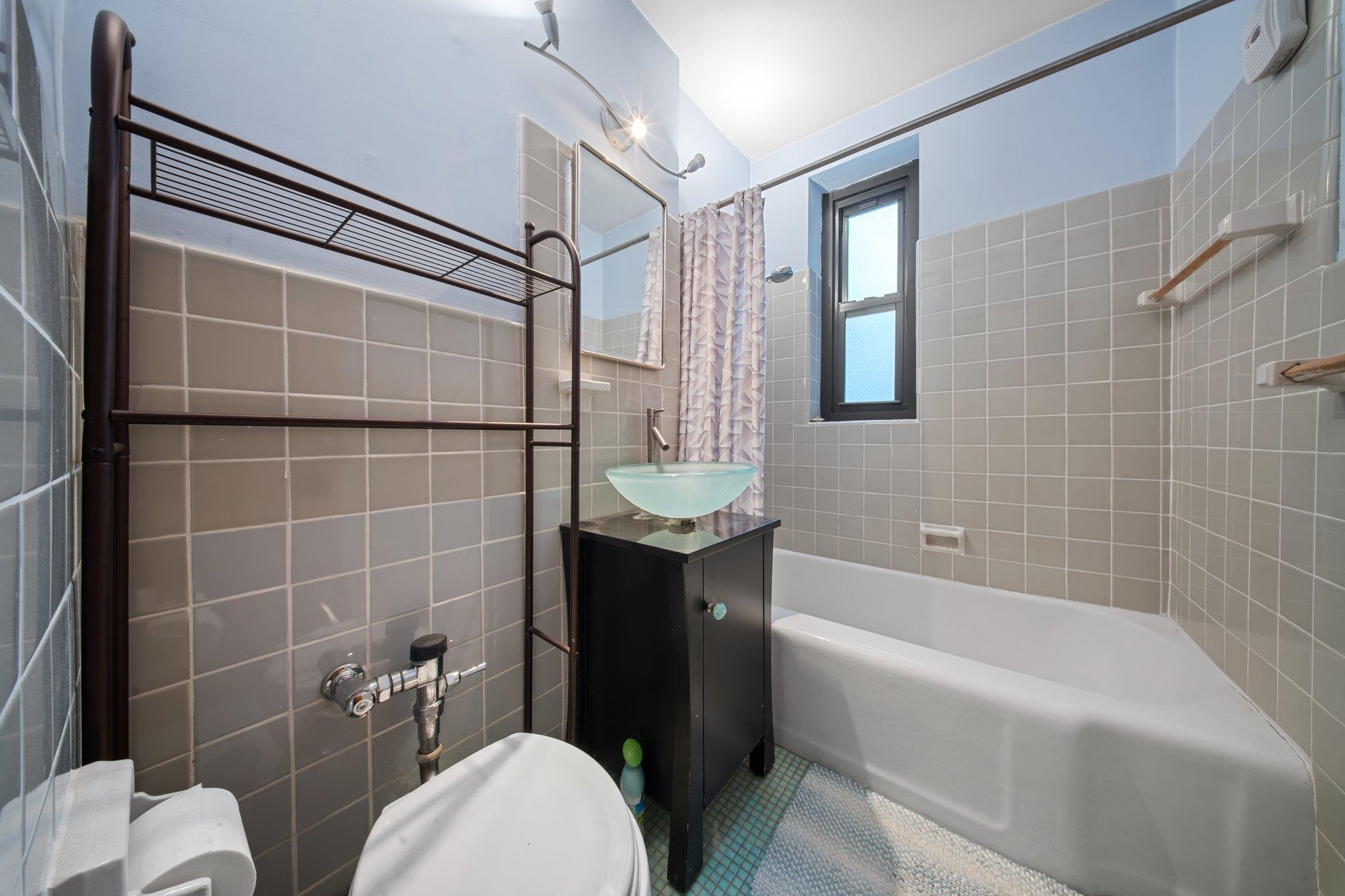 100-11 67th Road Rd #408, Forest Hills, New York image 7
