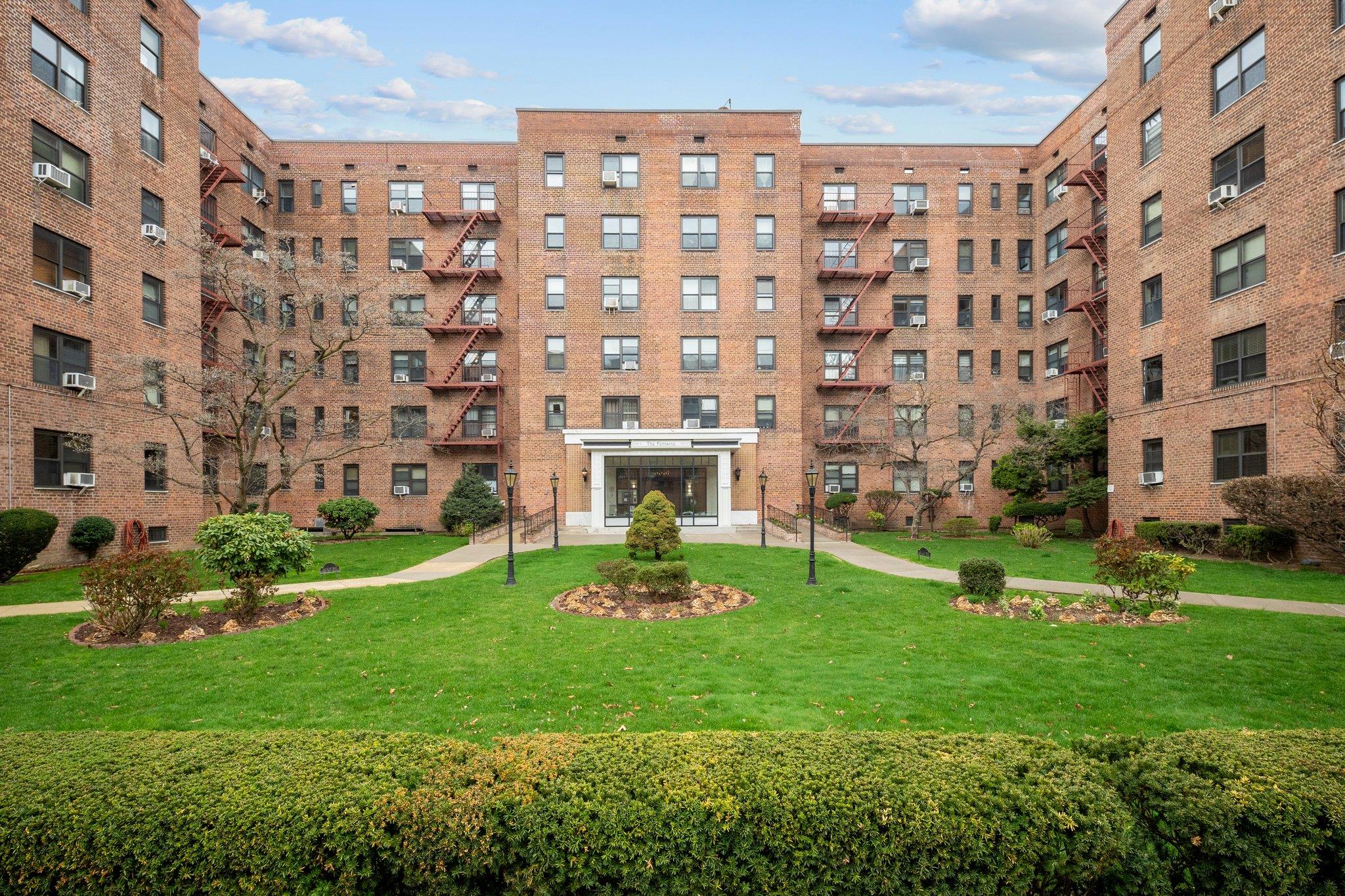 100-11 67th Road Rd #408, Forest Hills, New York image 11