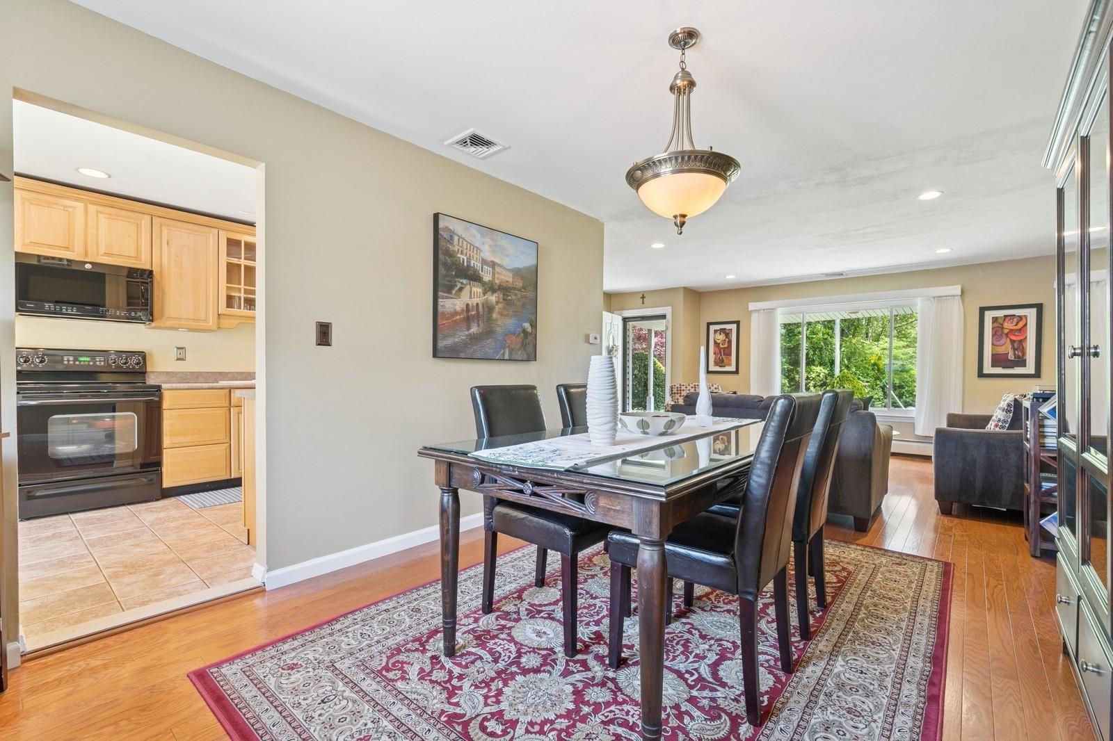 4 Winfield Davis Drive, Coram, New York image 10