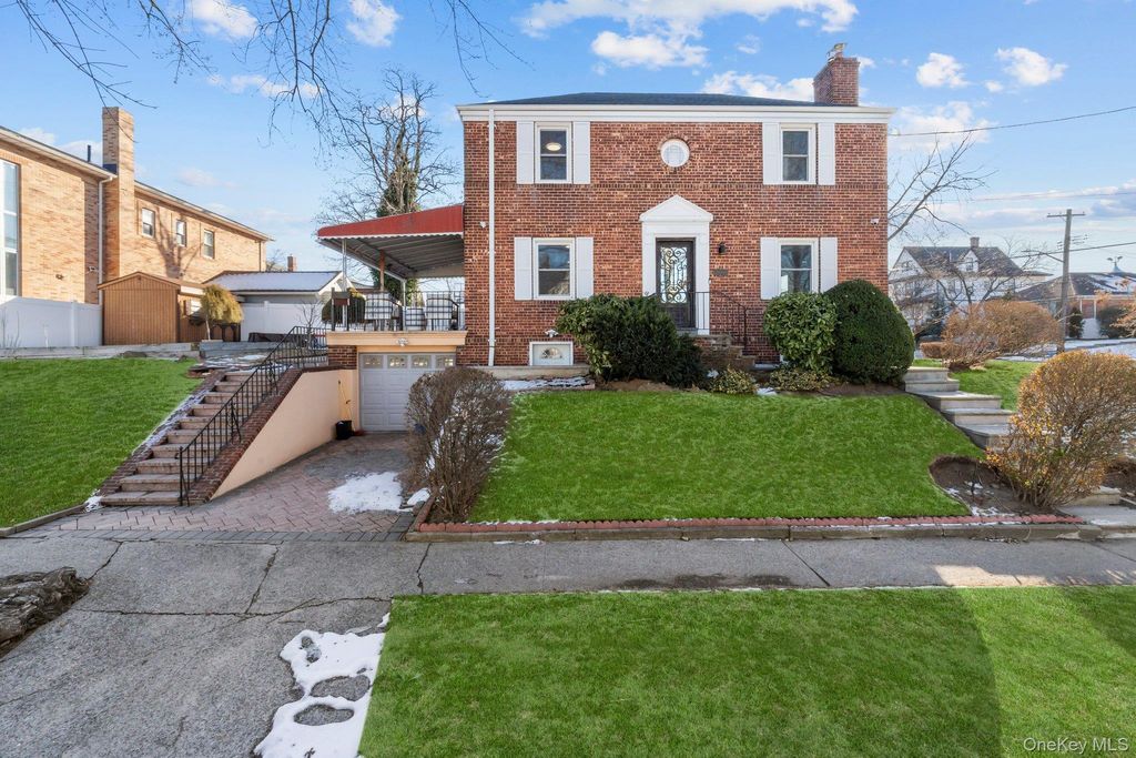 Photo of 15404 14th Avenue, Whitestone, NY 11357 (MLS # 1000987)