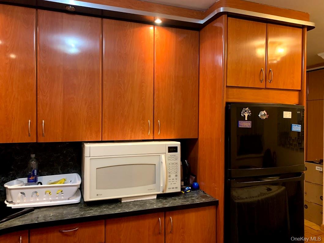 61-35 98th Street 2C - Photo 4