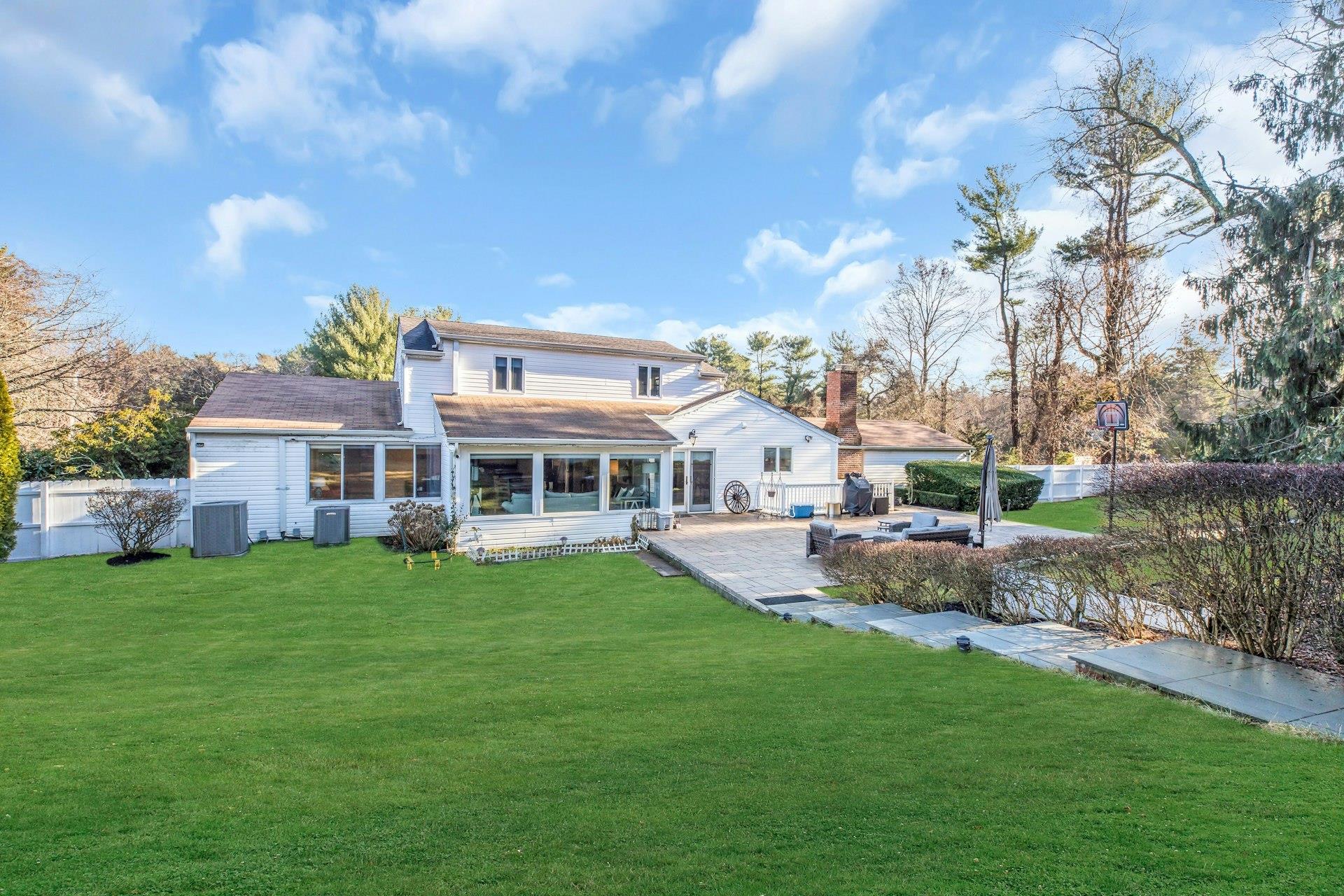 279 Hillcrest Lane, Upper Brookville, New York image 47