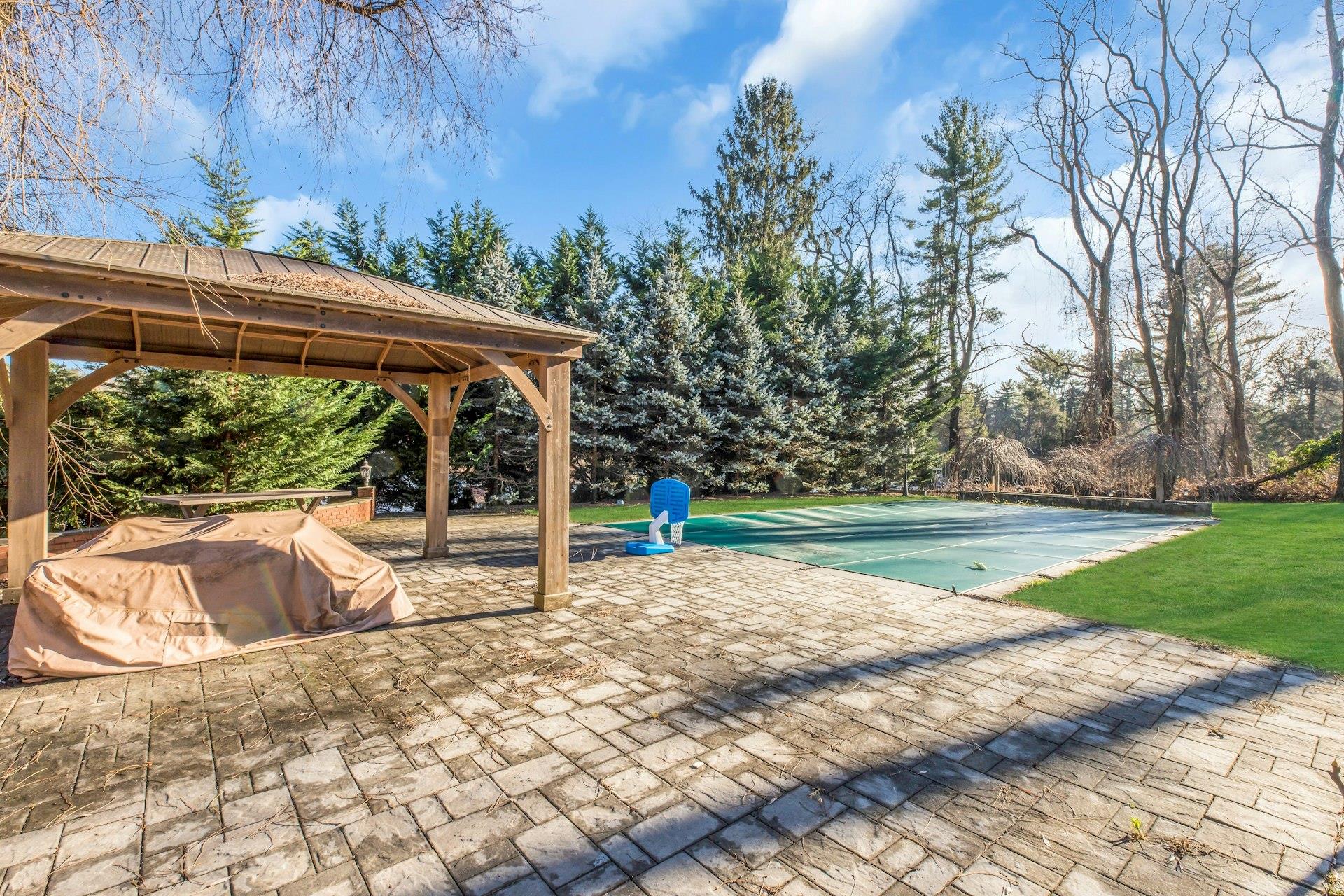 279 Hillcrest Lane, Upper Brookville, New York image 41
