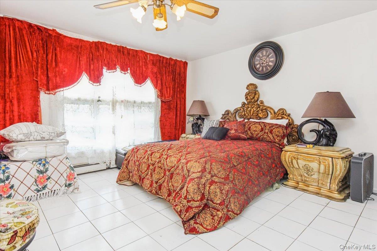 Newburgh, New York 12550, United States, 4 Bedrooms Bedrooms, ,2 BathroomsBathrooms,Residential,Active,254867