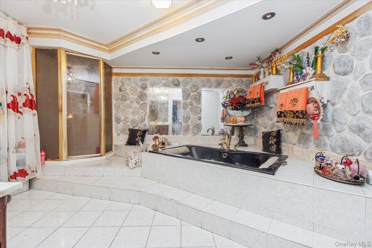 Newburgh, New York 12550, United States, 4 Bedrooms Bedrooms, ,2 BathroomsBathrooms,Residential,Active,254867