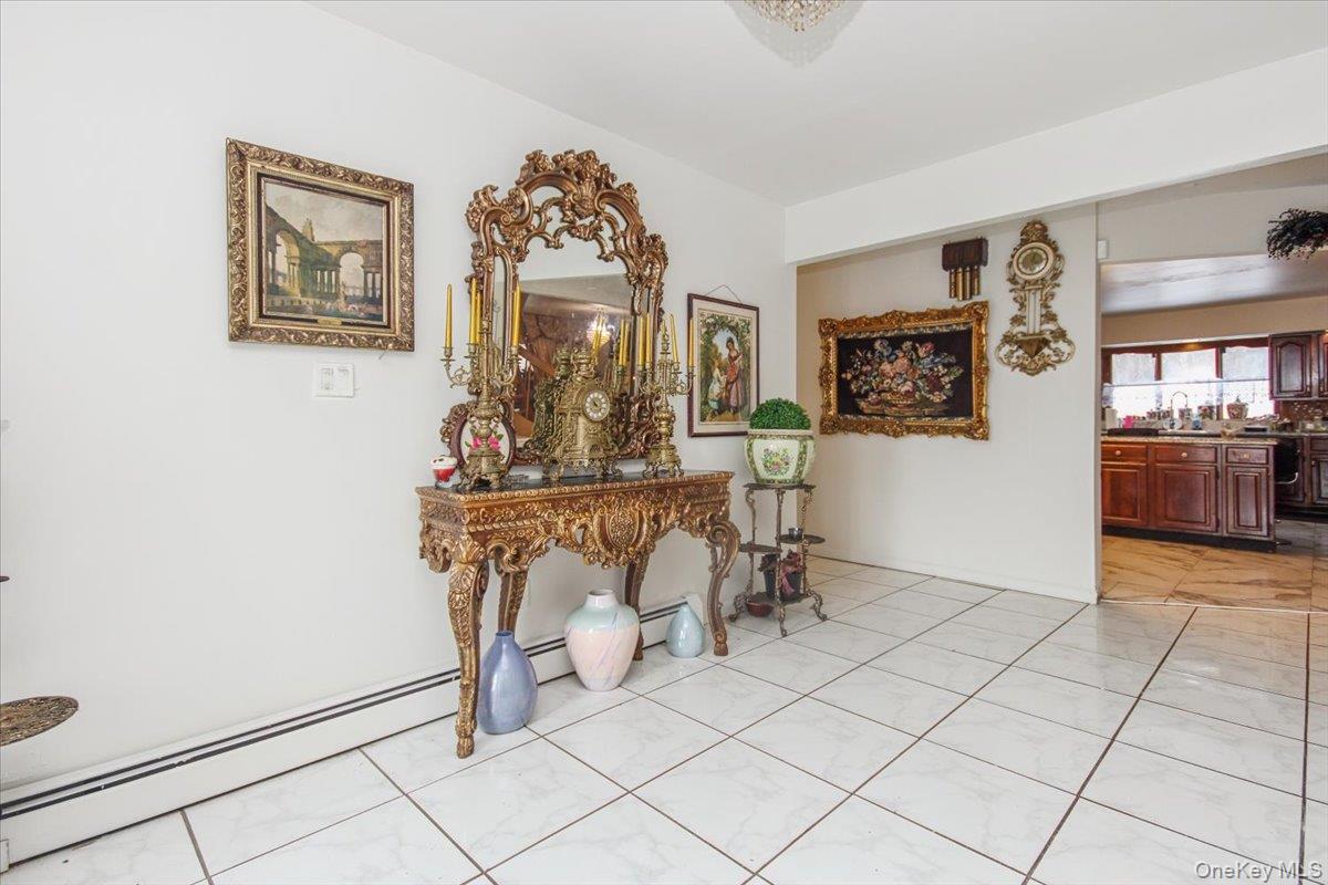 Newburgh, New York 12550, United States, 4 Bedrooms Bedrooms, ,2 BathroomsBathrooms,Residential,Active,254867