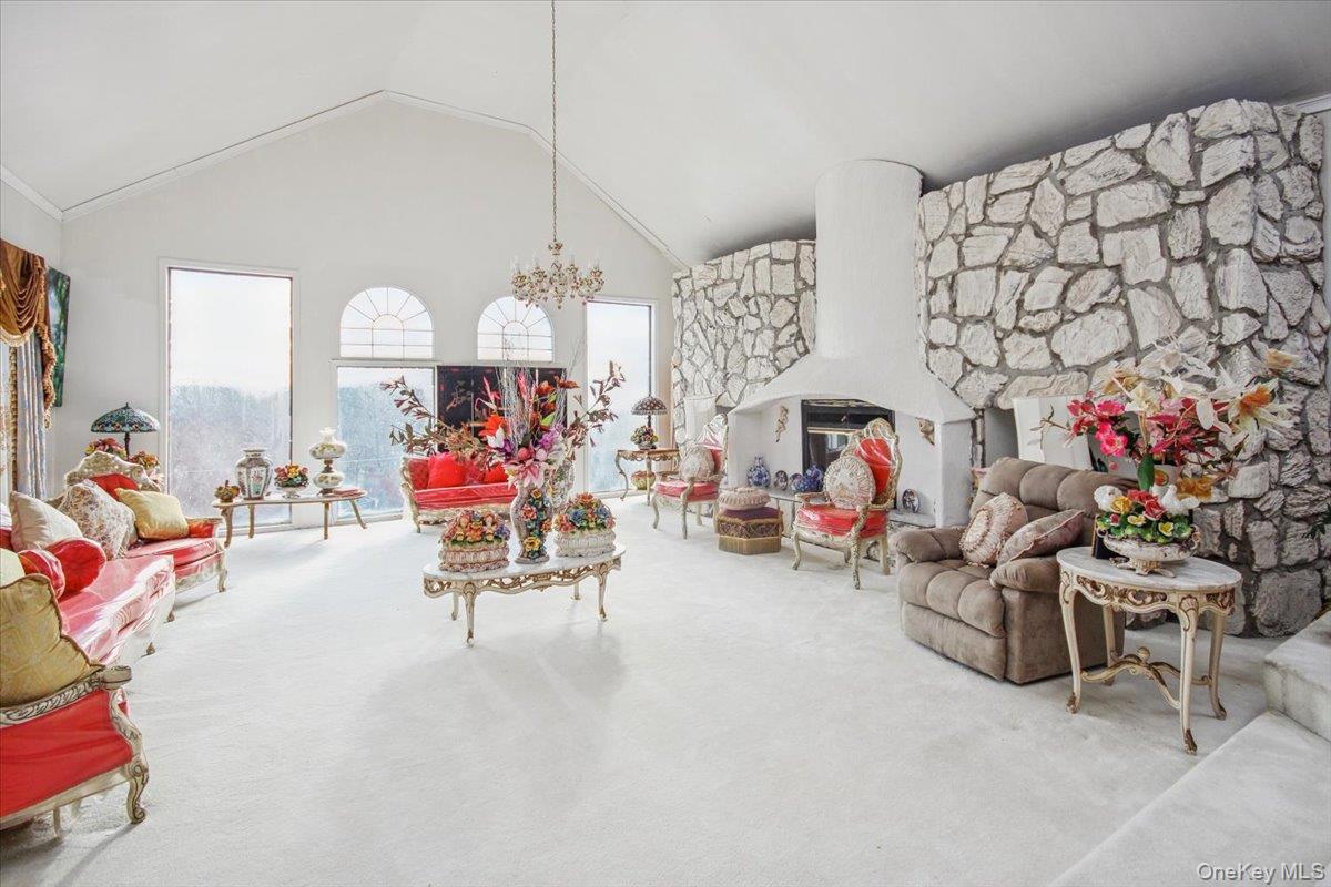 Newburgh, New York 12550, United States, 4 Bedrooms Bedrooms, ,2 BathroomsBathrooms,Residential,Active,254867