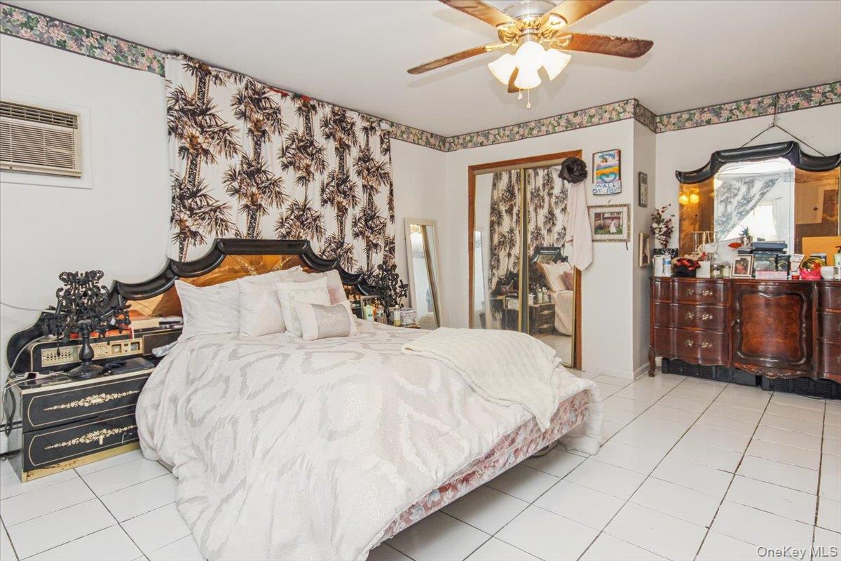 Newburgh, New York 12550, United States, 4 Bedrooms Bedrooms, ,2 BathroomsBathrooms,Residential,Active,254867