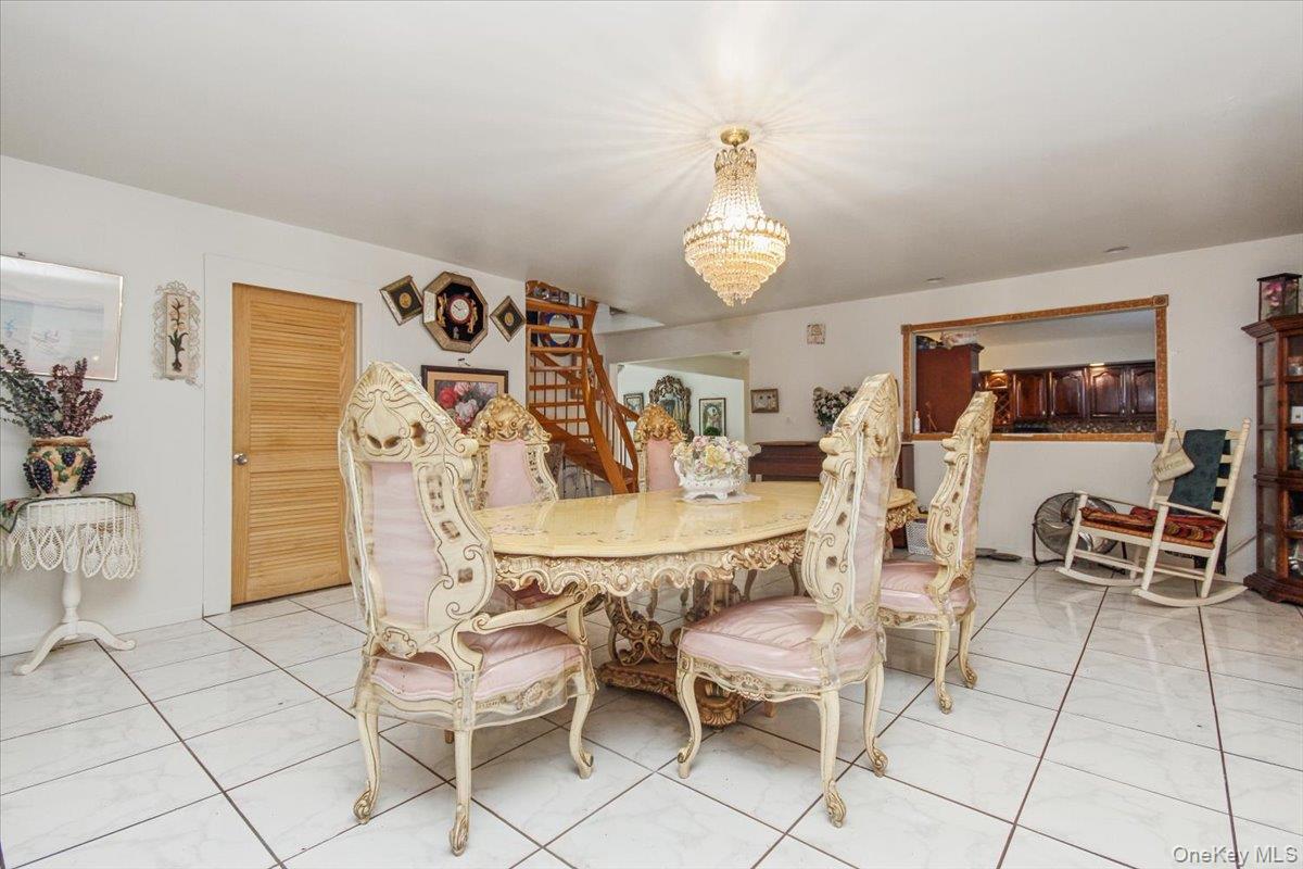 Newburgh, New York 12550, United States, 4 Bedrooms Bedrooms, ,2 BathroomsBathrooms,Residential,Active,254867