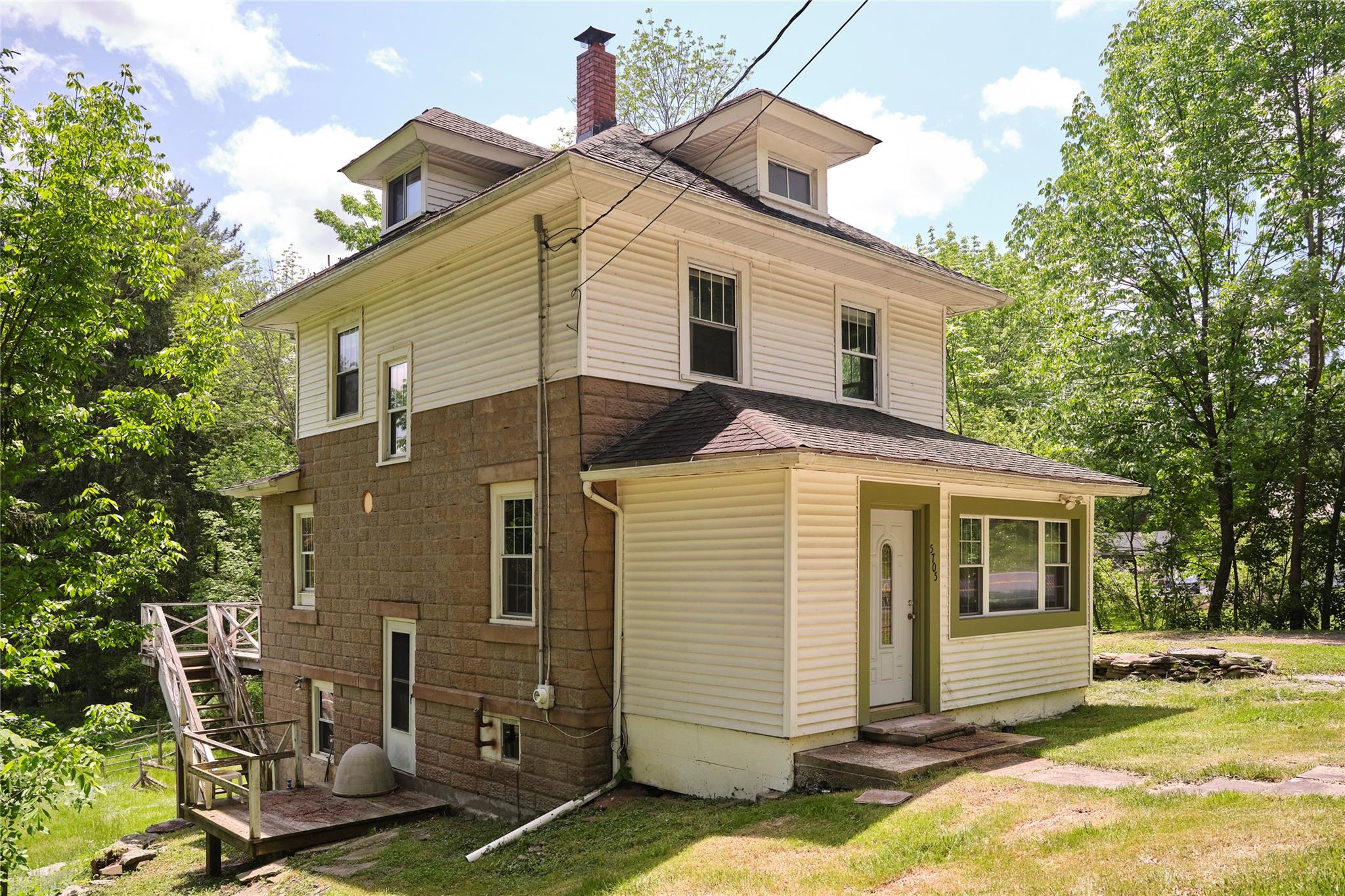 5705 State Route 52