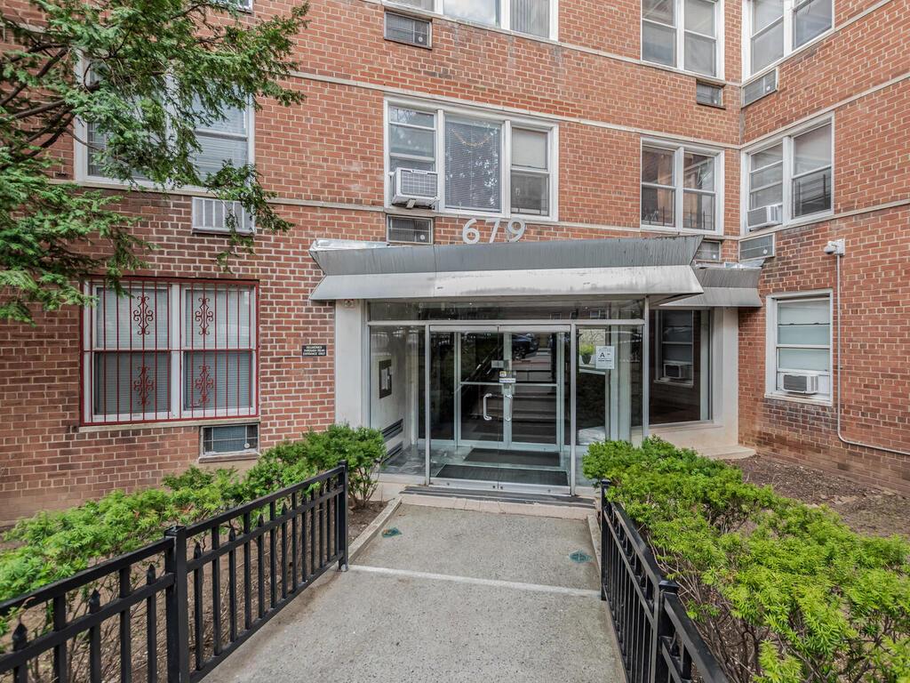 679 W 239th Street #4F, Bronx, New York image 15