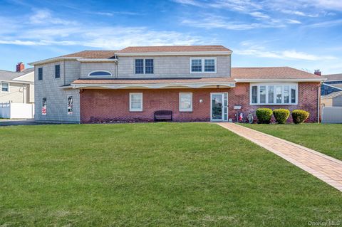 Homes For Sale - 268 W Shore Drive<br/> Nassau County, Massapequa, NY 11758
