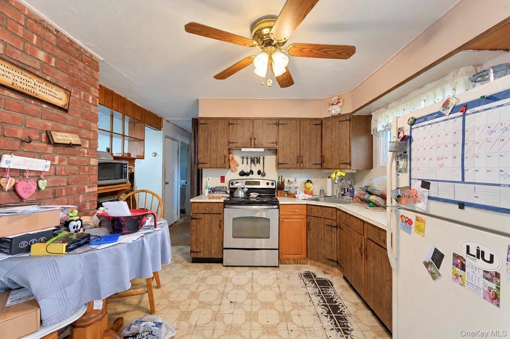 Photo of 11 Petal Lane, Hicksville, NY 11801 (MLS # 1064637)