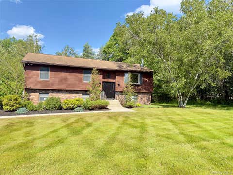 Photo of 709 Bloomingburg Road, Bloomingburg, NY 10940 (MLS # 1029078)