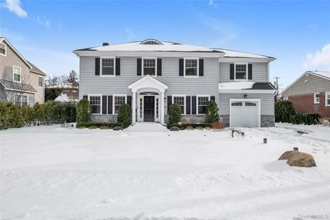 36 Fenimore Avenue Garden City NY 11530