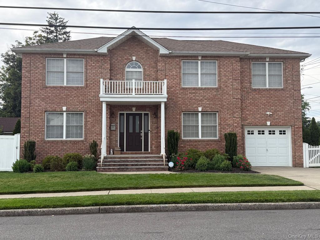 Photo of 264 Doherty Avenue, Elmont, NY 11003 (MLS # 1017362)