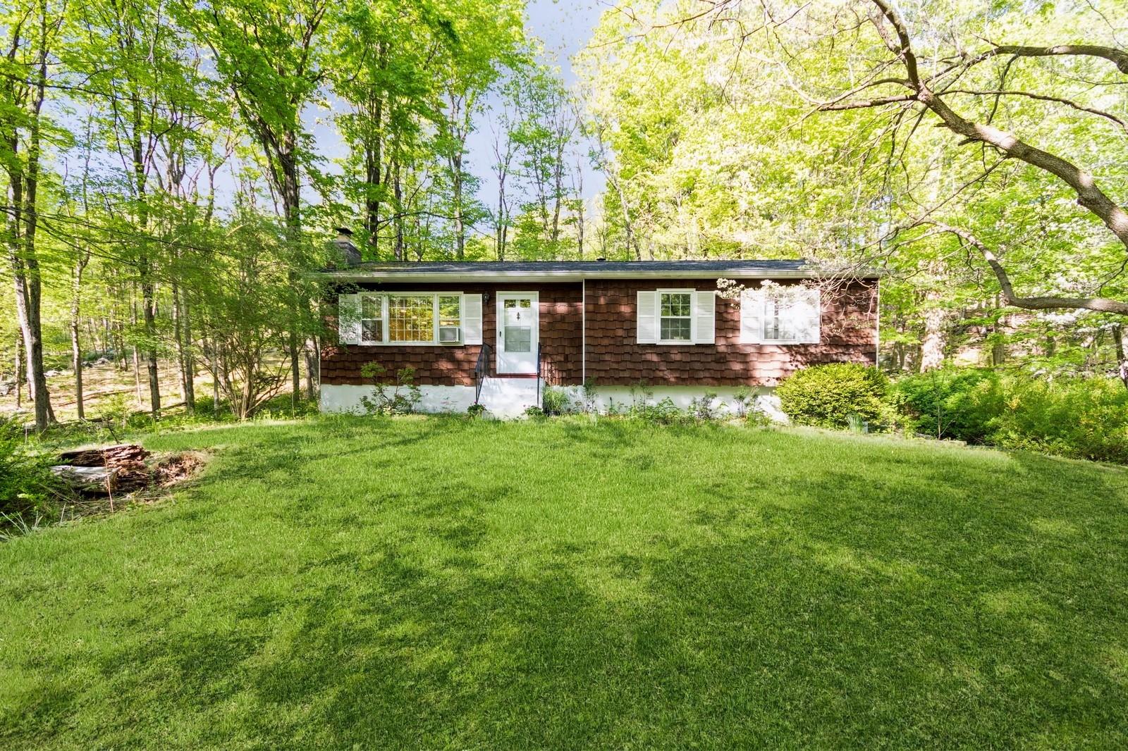 125 Barrett Pond Road, Cold Spring, New York image 1