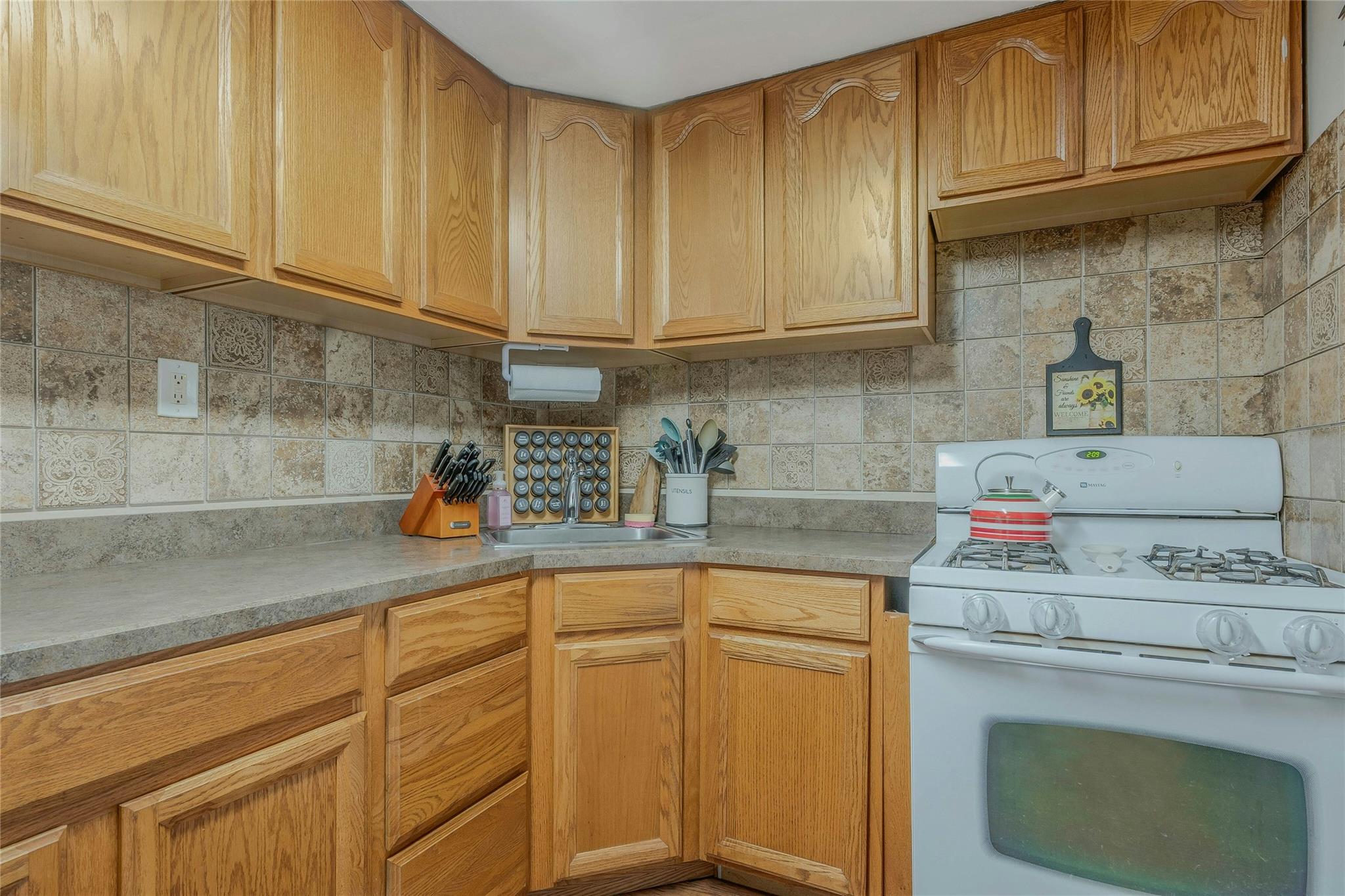 24 Garden Road, Rocky Point, New York image 9