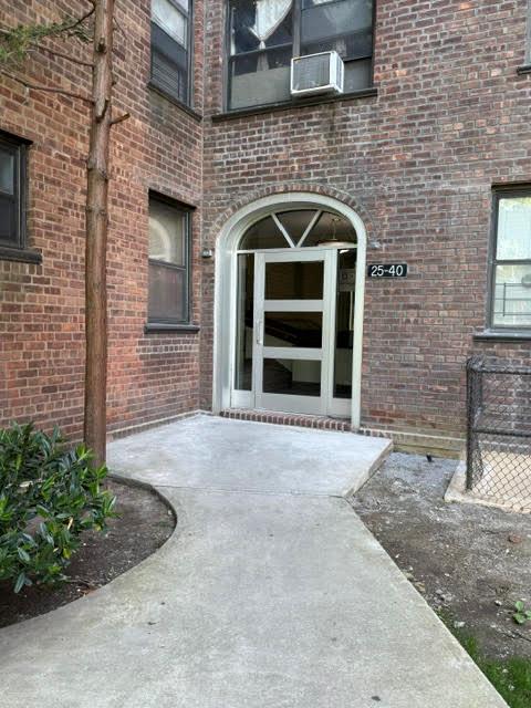 Union Street 1G, Flushing, Queens, NY - 2 Bedrooms  
1 Bathrooms  
5 Rooms - 