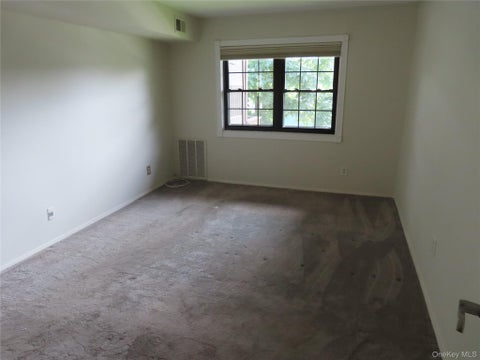 Condo For Sale - 103 Mariners Way<br/> Suffolk County, Copiague, NY 11726