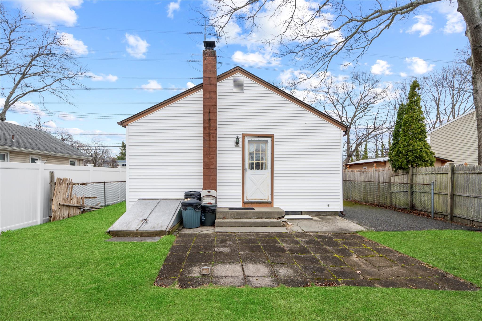 58 11th Street, Ronkonkoma, New York image 24