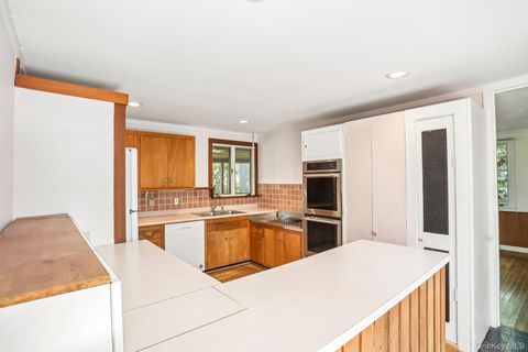 Tiny photo for 59 Shad Road W, Pound Ridge, NY 10576 (MLS # 991515)