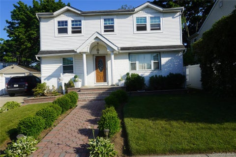 Photo of 738 Decatur Street, Uniondale, NY 11553 (MLS # 1029305)