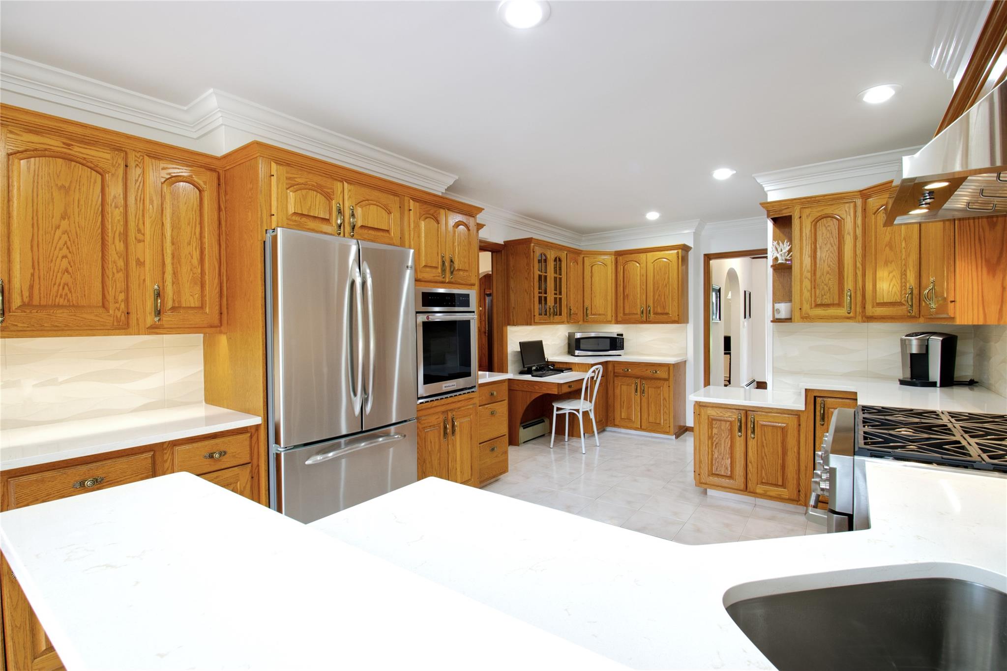 66 Huntington Road, Garden City, New York image 20