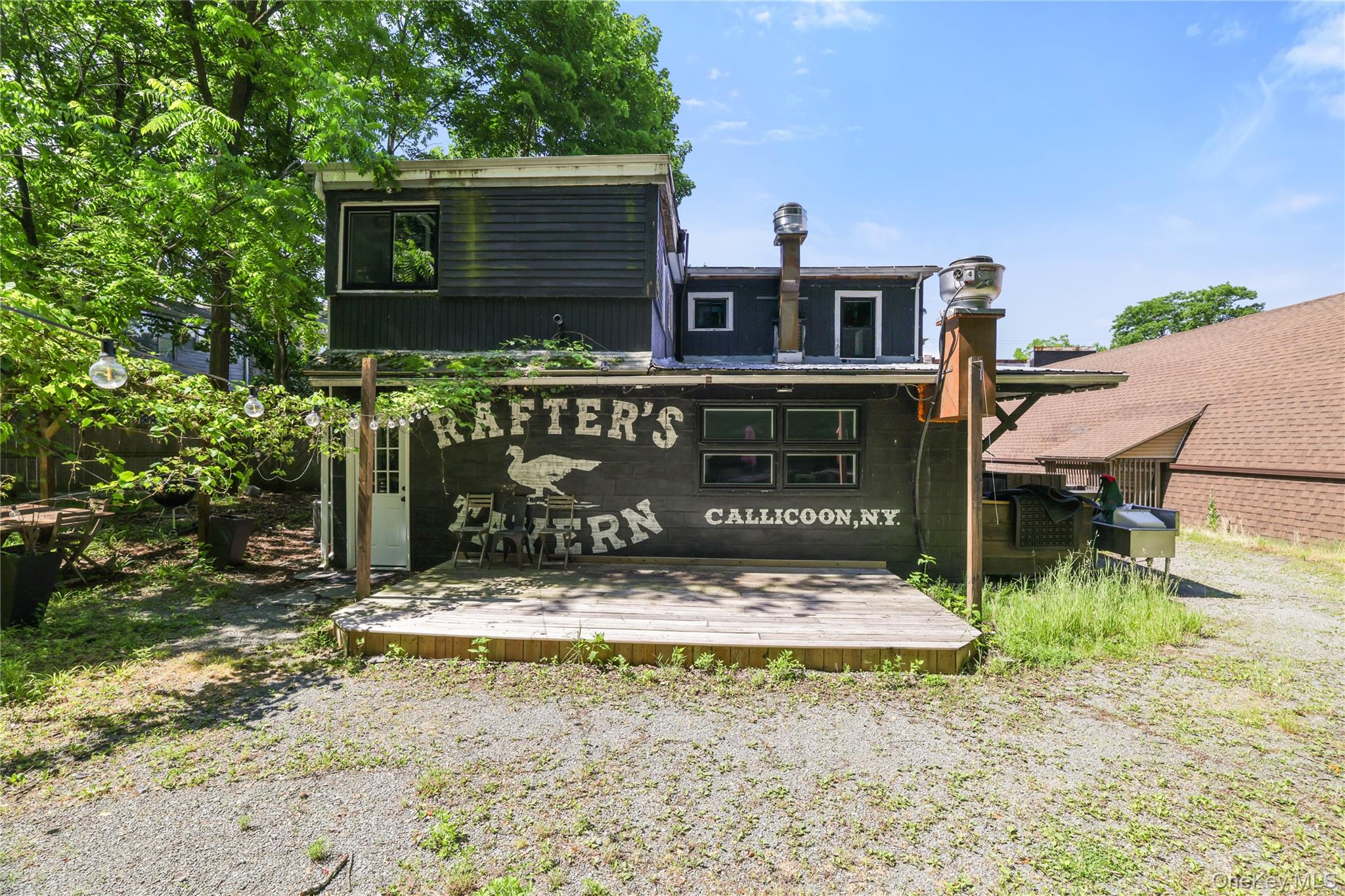 28 Upper Main Street