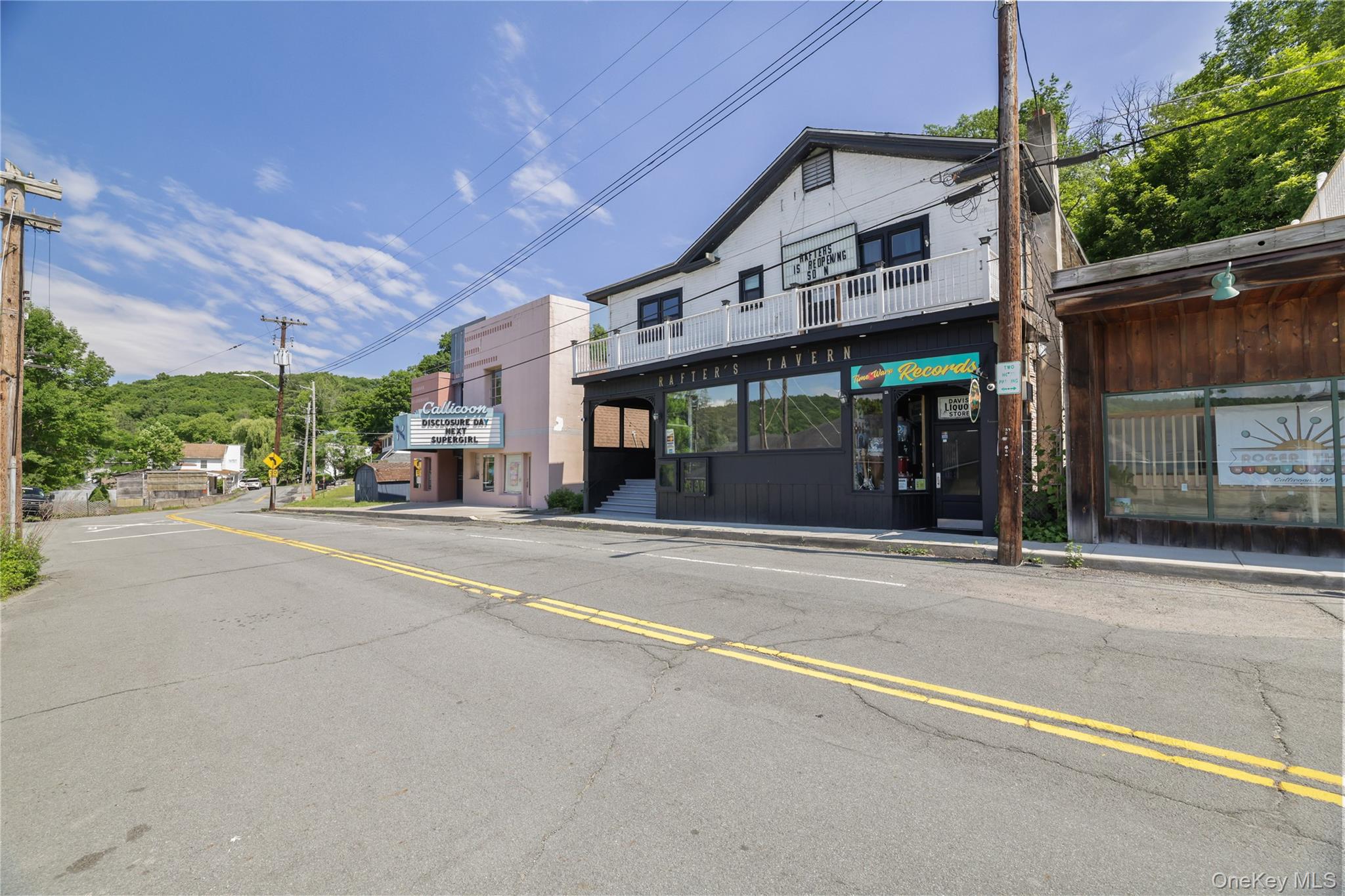 28 Upper Main Street