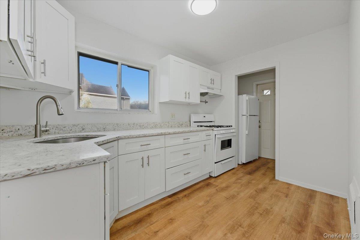 924 Hollywood Avenue