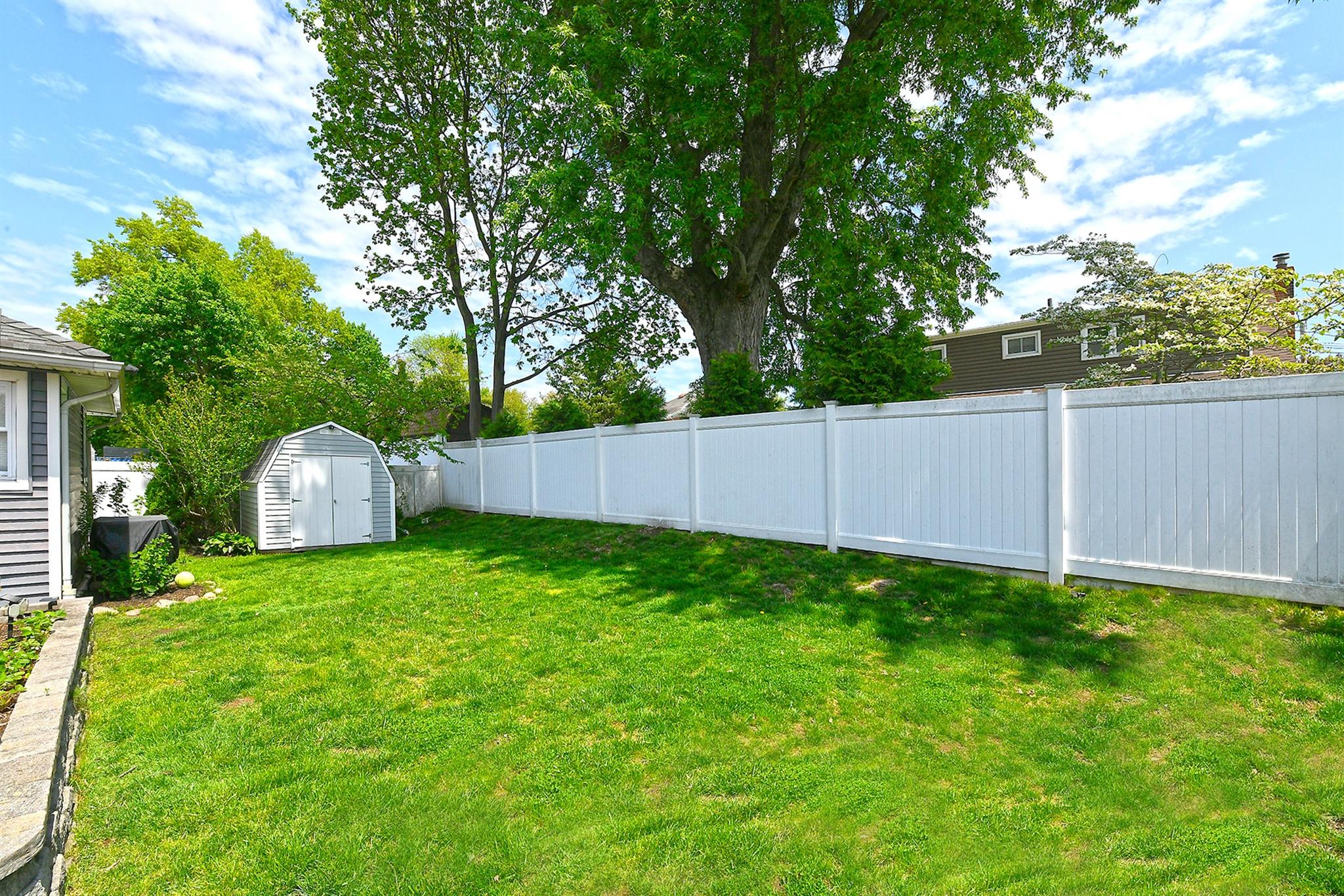 407 Larkfield Road, East Northport, New York image 35