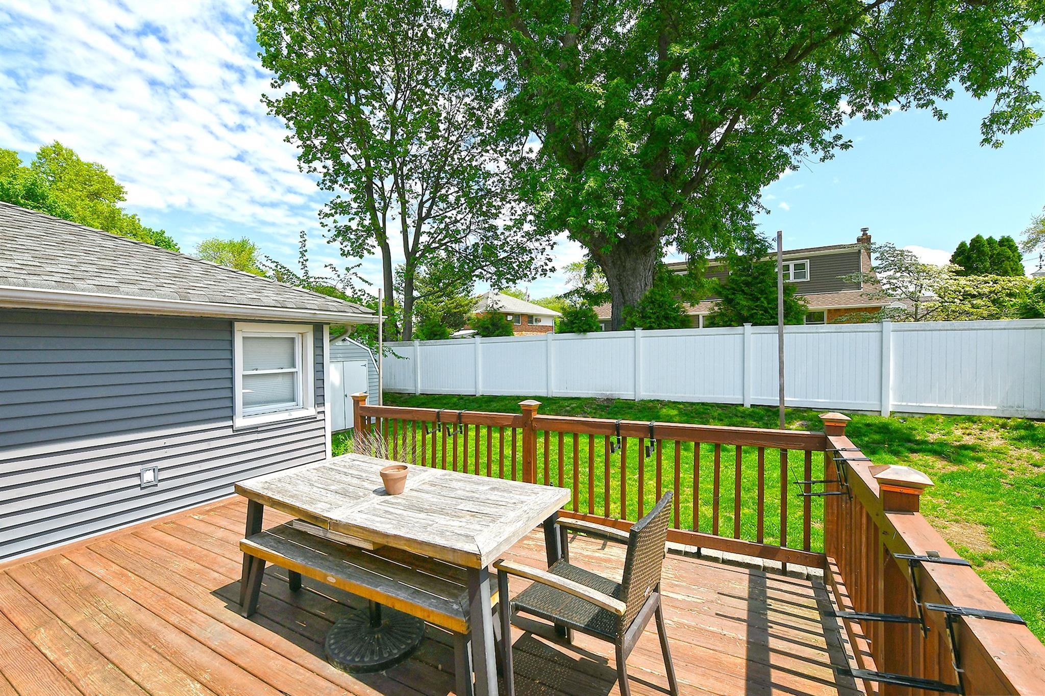 407 Larkfield Road, East Northport, New York image 34