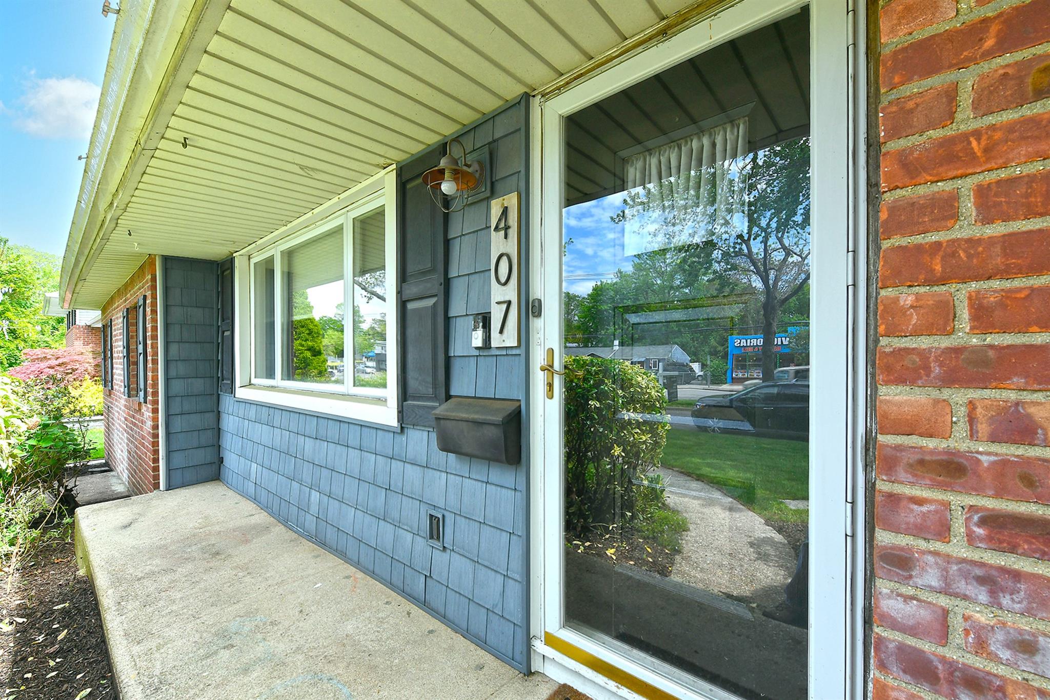 407 Larkfield Road, East Northport, New York image 6