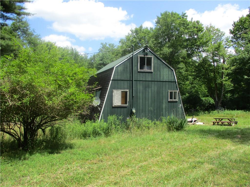 Smith Lane, Grahamsville, New York - 2 Bedrooms  
1 Bathrooms  
5 Rooms - 