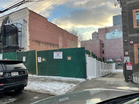 1224 31st Drive Astoria NY 11106