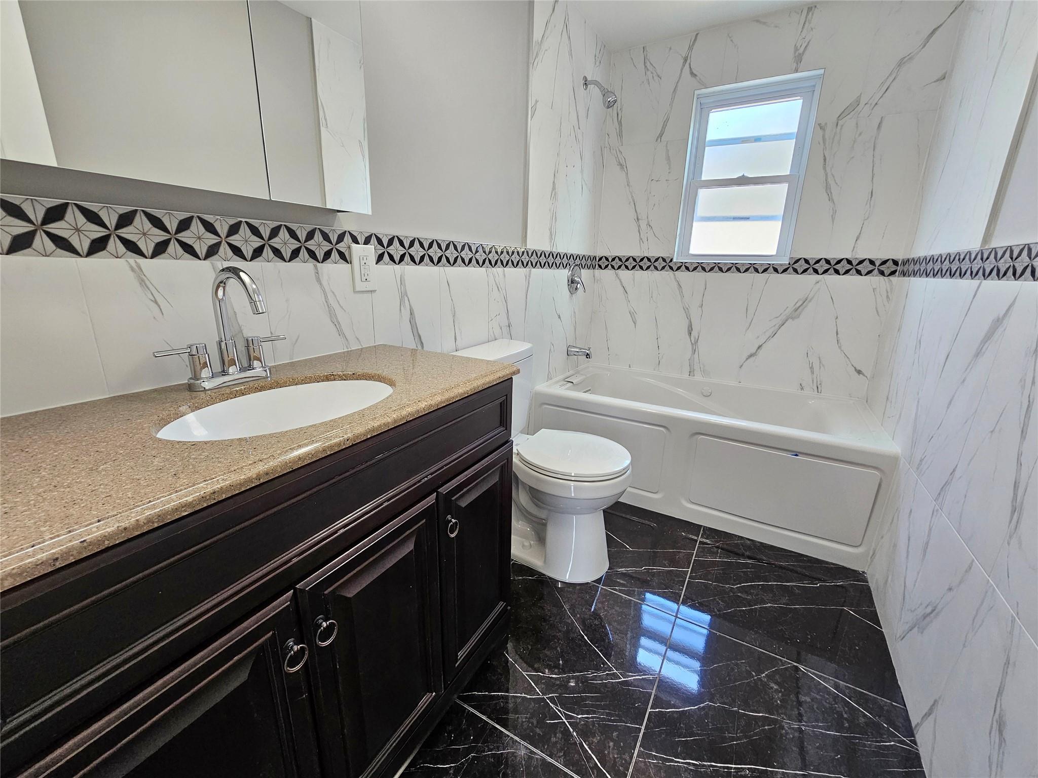 71 W Ludlam Avenue, Riverhead, New York image 17